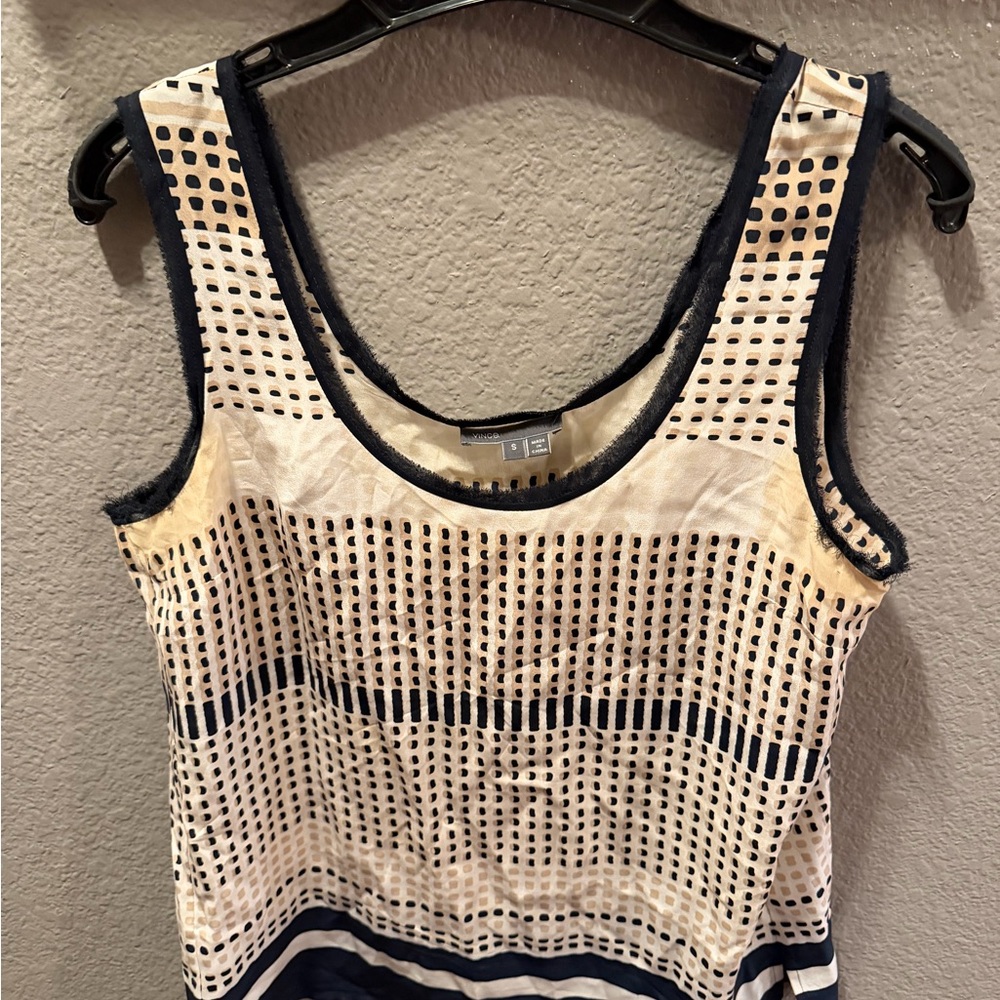 Vince Silk Sleeveless Blouse Cream Navy Geometric Print Size Small